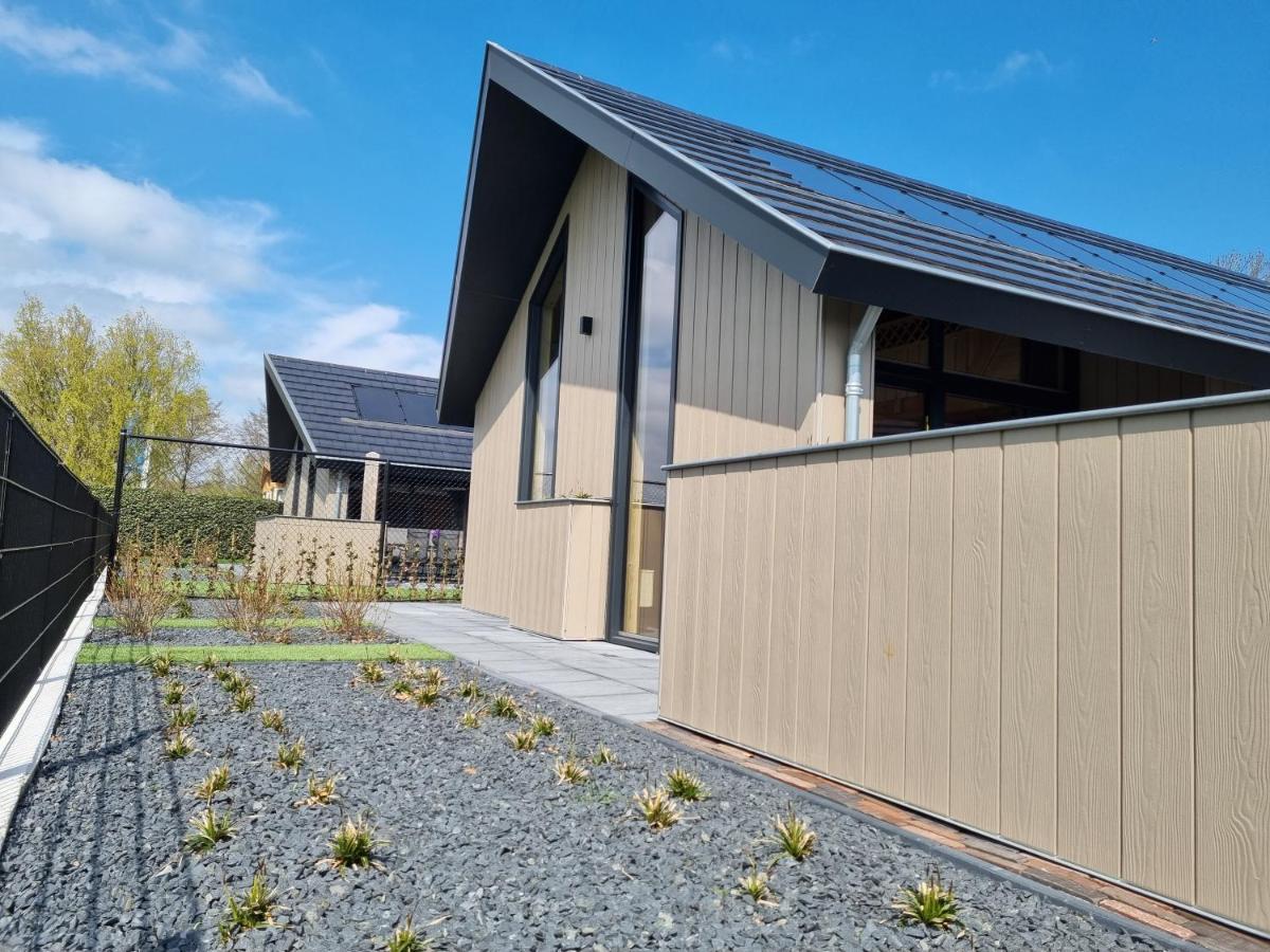Chalet Met Sauna En Airconditioning Sint Annaland Exterior photo
