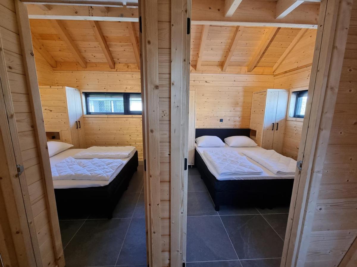 Chalet Met Sauna En Airconditioning Sint Annaland Exterior photo