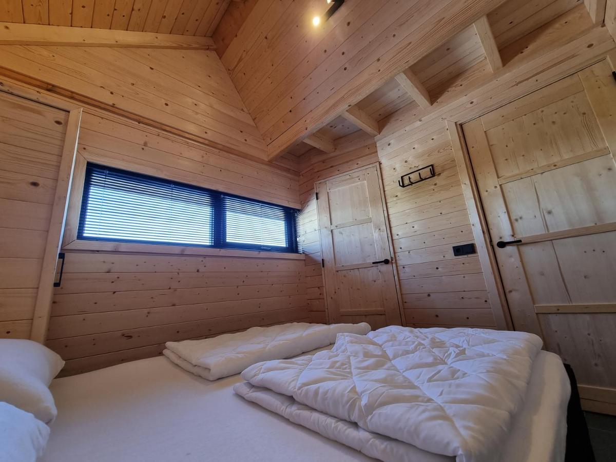 Chalet Met Sauna En Airconditioning Sint Annaland Exterior photo