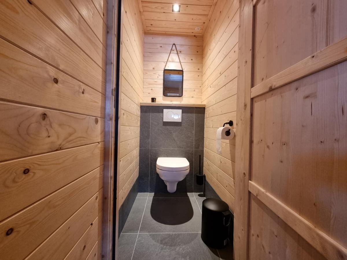 Chalet Met Sauna En Airconditioning Sint Annaland Exterior photo
