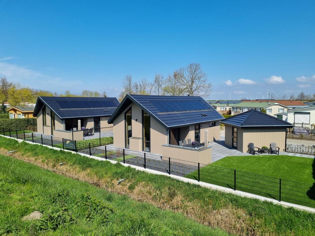Chalet Met Sauna En Airconditioning Sint Annaland Exterior photo